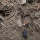 Illustration for article titled Photos from the devastating 7.8 magnitude earthquake in Nepal